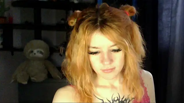   Elina   online show from October 2, 2025, 4:52 am
