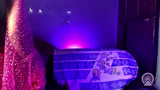 royeoy22 online show from October 11, 2025, 11:53 am