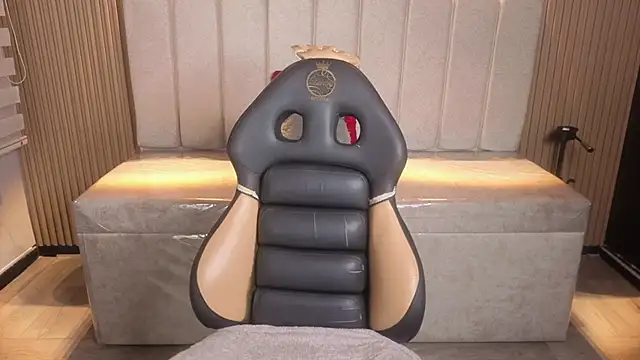  Mia Evans 1 online show from April 18, 2026, 7:58 pm