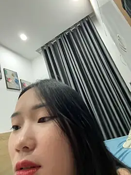 LylyBaby1888 online show from October 16, 2025, 9:27 pm