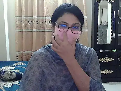 Elena cruz5 online show from October 6, 2025, 9:34 pm