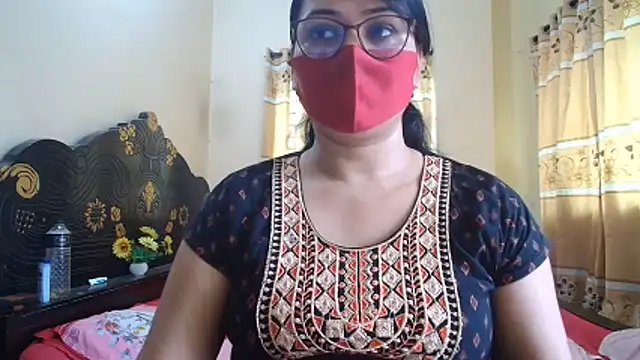 Snapshot of Elena_cruz5 chatting on June 21, 2026, 4:04 am Elena cruz5 online show from June 21, 2026, 4:04 am