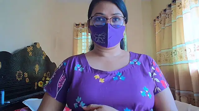 Snapshot of Elena_cruz5 chatting on June 28, 2026, 3:56 am Elena cruz5 online show from June 28, 2026, 3:56 am