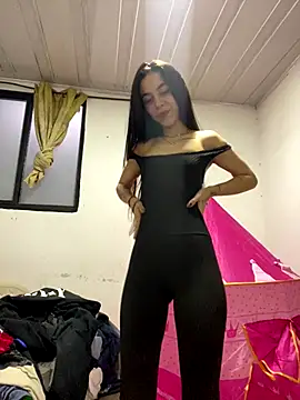 sashaxxx1630 online show from October 12, 2025, 10:53 pm