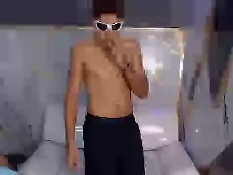 bull cam online show from November 29, 2025, 3:53 am