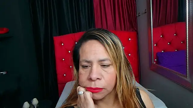 Snapshot of SofiaXDelRio chatting on October 3, 2025, 11:07 am SofiaXDelRio online show from October 3, 2025, 11:07 am