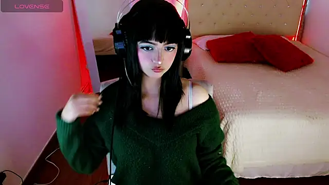 Lunyhose online show from October 29, 2025, 7:59 pm