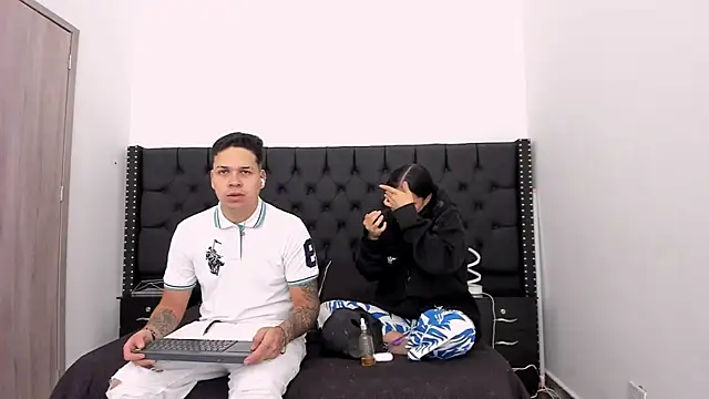 markAndPhilip online show from November 23, 2025, 11:54 am