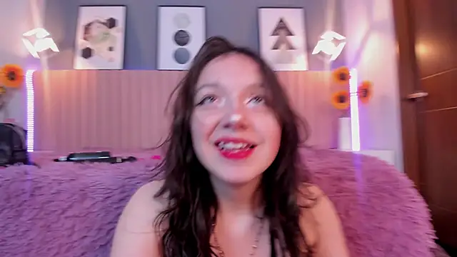 Nina Ford online show from March 19, 2026, 3:10 am