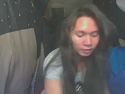 Reynalda26 online show from November 9, 2025, 10:30 pm