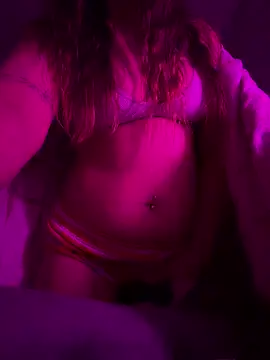 LilPeachyPie online show from March 5, 2026, 5:47 am