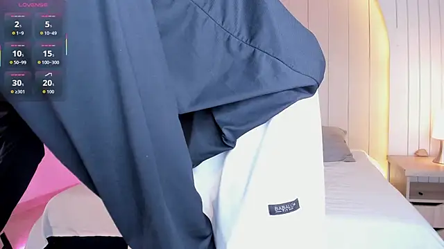 ALICESANDOVAL online show from March 20, 2026, 11:37 am