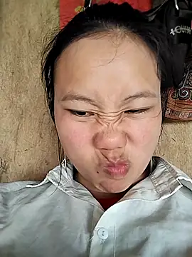 liu-liusexy online show from March 29, 2026, 5:18 am