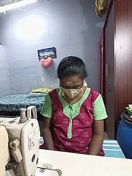 Snapshot of umashreetamil chatting on July 22, 2026, 4:54 pm umashreetamil online show from July 22, 2026, 4:54 pm