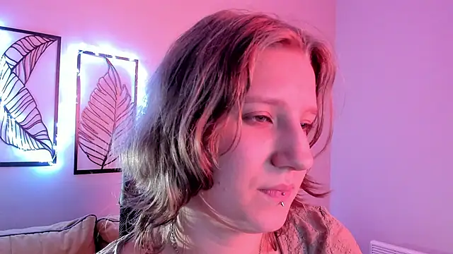 Hailey Foxy online show from November 12, 2025, 9:32 am