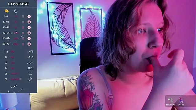 Hailey Foxy online show from November 14, 2025, 8:57 am