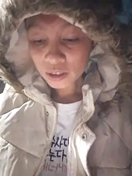 Snapshot of simi-lucy chatting on November 22, 2025, 12:53 am simi-lucy online show from November 22, 2025, 12:53 am