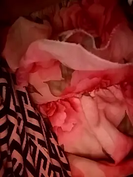 simi-lucy online show from January 13, 2026, 11:32 pm