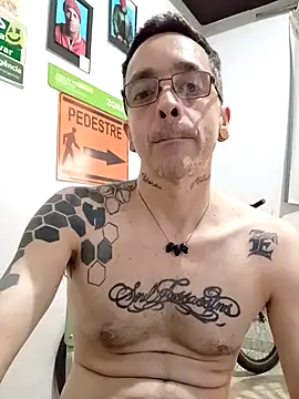 dinho carioca online show from October 6, 2025, 1:19 pm