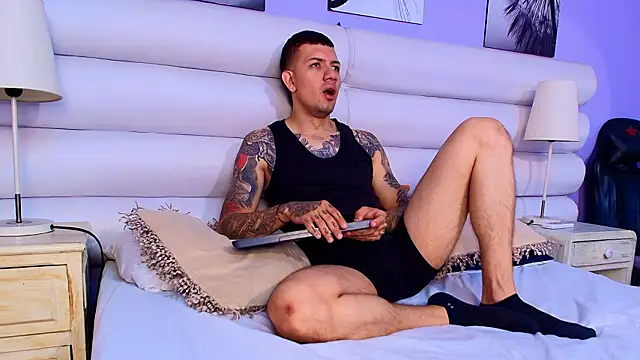 Snapshot of Dante_Flamee chatting on March 4, 2026, 1:39 pm Dante Flamee online show from March 4, 2026, 1:39 pm