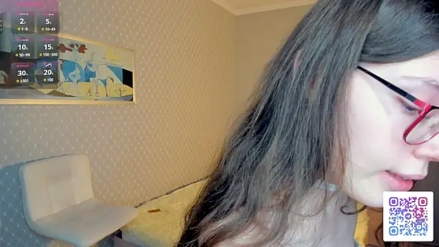 Snapshot of TiaForson chatting on October 16, 2025, 3:35 pm TiaForson online show from October 16, 2025, 3:35 pm