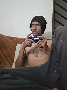 Snapshot of Alejandro92_cali chatting on June 4, 2026, 2:50 am Alejandro92 cali online show from June 4, 2026, 2:50 am
