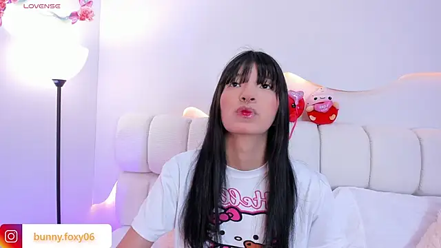 foxybunny online show from March 14, 2026, 4:40 am