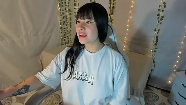 Zulema R1 online show from November 3, 2025, 3:08 am