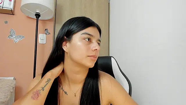 Snapshot of valerihouse chatting on February 13, 2025, 8:55 pm valerihouse online show from February 13, 2025, 8:55 pm