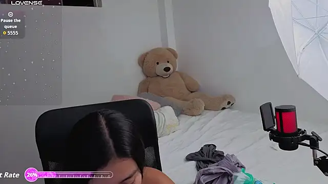 valerihouse online show from February 15, 2026, 1:24 am