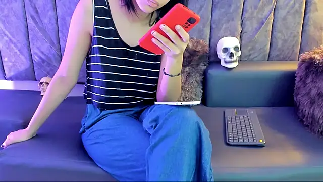 Snapshot of Rowan_Mills chatting on September 23, 2025, 8:23 pm Rowan Mills online show from September 23, 2025, 8:23 pm