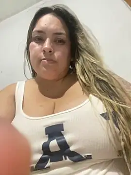 bruna438 online show from March 7, 2026, 12:40 am