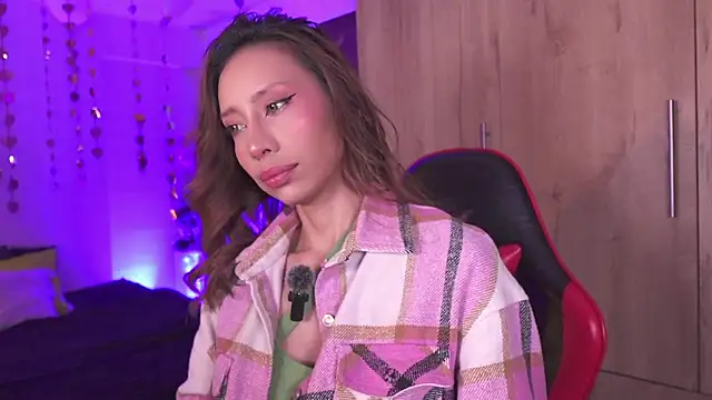 AnnaKimm online show from December 15, 2025, 2:05 am