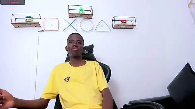 Snapshot of Alan_blacke chatting on December 17, 2025, 8:04 pm Alan blacke online show from December 17, 2025, 8:04 pm