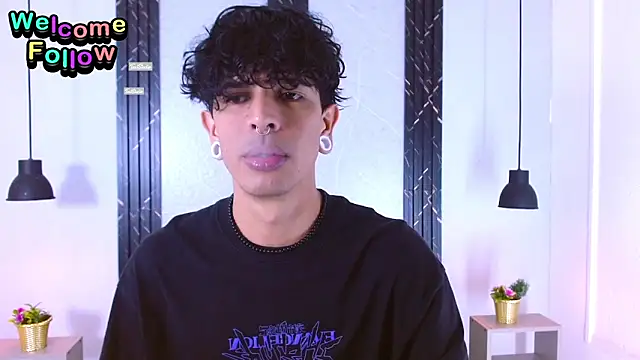 Franvill Trato online show from September 23, 2025, 7:17 pm