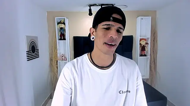 Franvill Trato online show from October 10, 2025, 7:35 pm