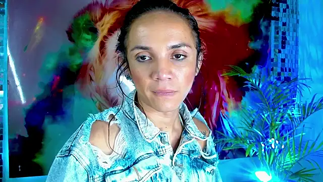 Cristal Gem1 online show from September 10, 2025, 6:08 pm