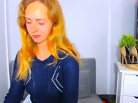 LyraHotty online show from October 24, 2025, 3:30 pm