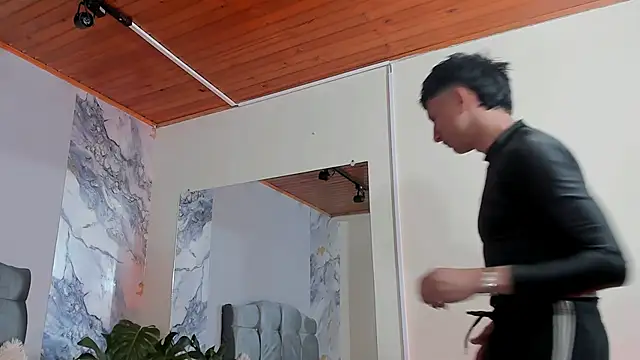 oliver mr  online show from January 17, 2026, 2:38 am