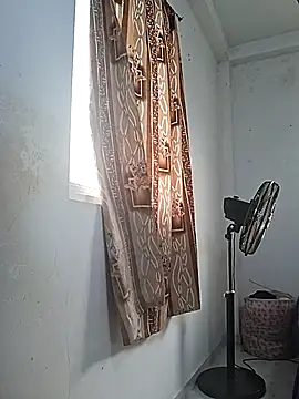 BeautyGirl sara online show from July 31, 2026, 8:47 am