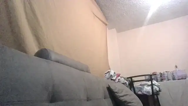 Isisflame online show from November 12, 2025, 1:17 am