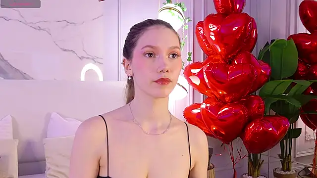 MaryNixon  online show from February 15, 2026, 5:04 am