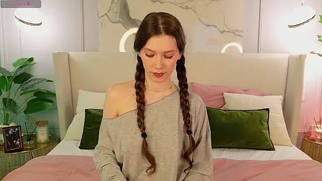 MaryNixon  online show from March 7, 2026, 5:15 am