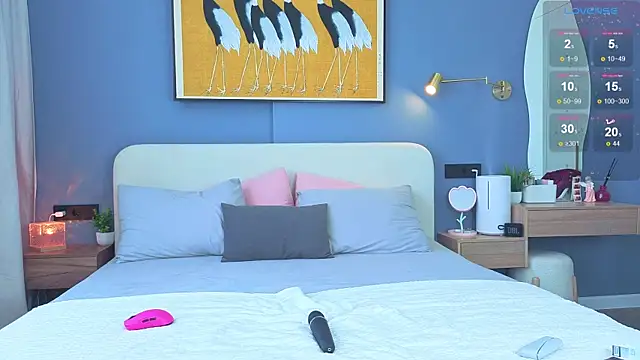 charlottacardi online show from April 26, 2026, 7:39 am