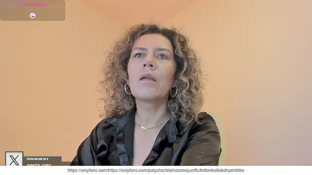 Paty chic online show from October 28, 2025, 1:36 pm