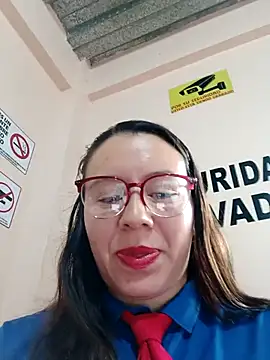 Hannah-colx online show from October 23, 2025, 4:06 pm