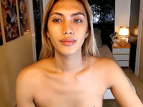 AthenaFLamia online show from November 22, 2025, 11:59 pm