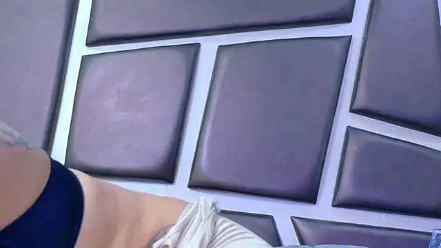 EmilieLake online show from June 9, 2026, 9:04 pm