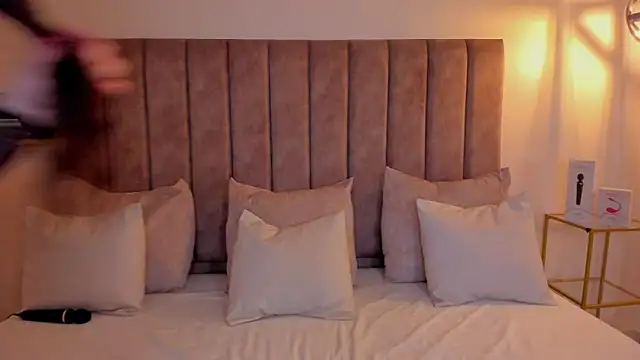 Snapshot of amber_colliiins chatting on February 22, 2026, 2:15 pm amber colliiins online show from February 22, 2026, 2:15 pm