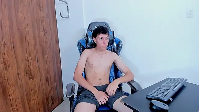 LittleDanny  online show from September 9, 2025, 2:05 pm